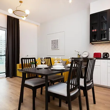 Warsaw Apartments Апартаменты *